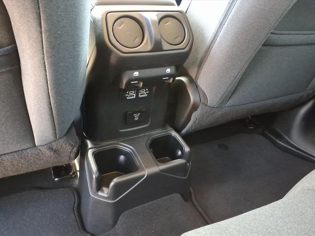 2024 Jeep Wrangler 4-Door Sahara - Photo 15