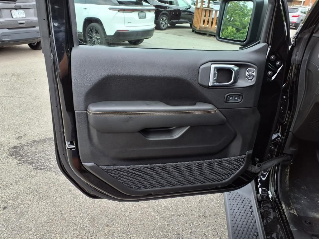 2025 Jeep Wrangler 4-Door Sahara - Photo 9