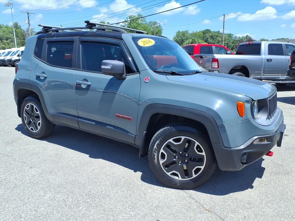 Used 2016 Jeep Renegade Trailhawk Sport Utility