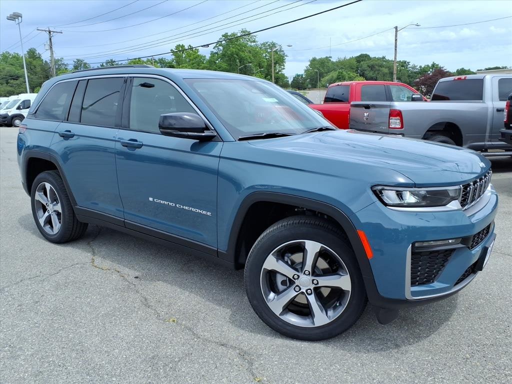 New 2026 Jeep Grand Cherokee LIMITED 4X4 Sport Utility