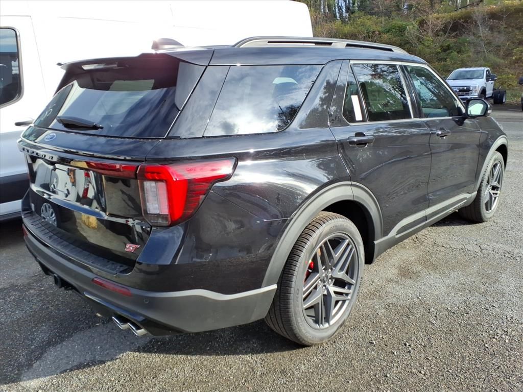 2026 Ford Explorer ST photo 3