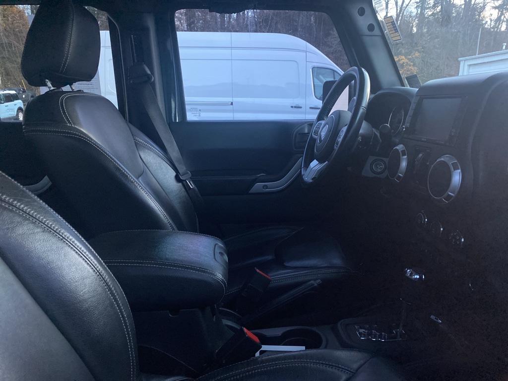 Used 2017 Jeep Wrangler Unlimited Sahara SUV