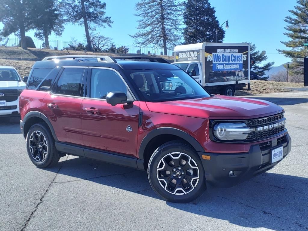 2025 Ford Bronco Sport Outer Banks photo 2