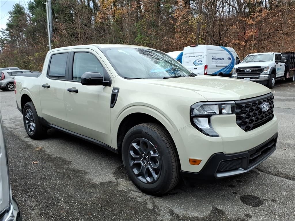 Used 2025 Ford Maverick XLT Crew Cab Short Bed Truck
