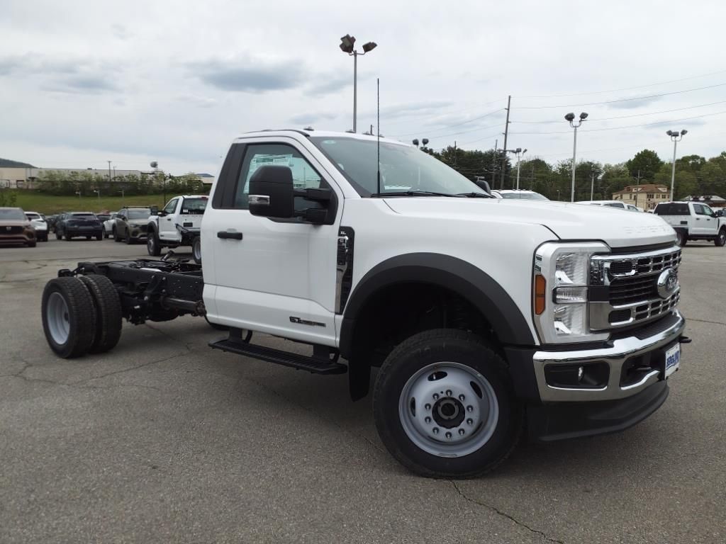 2024 Ford F-550 XL photo 2