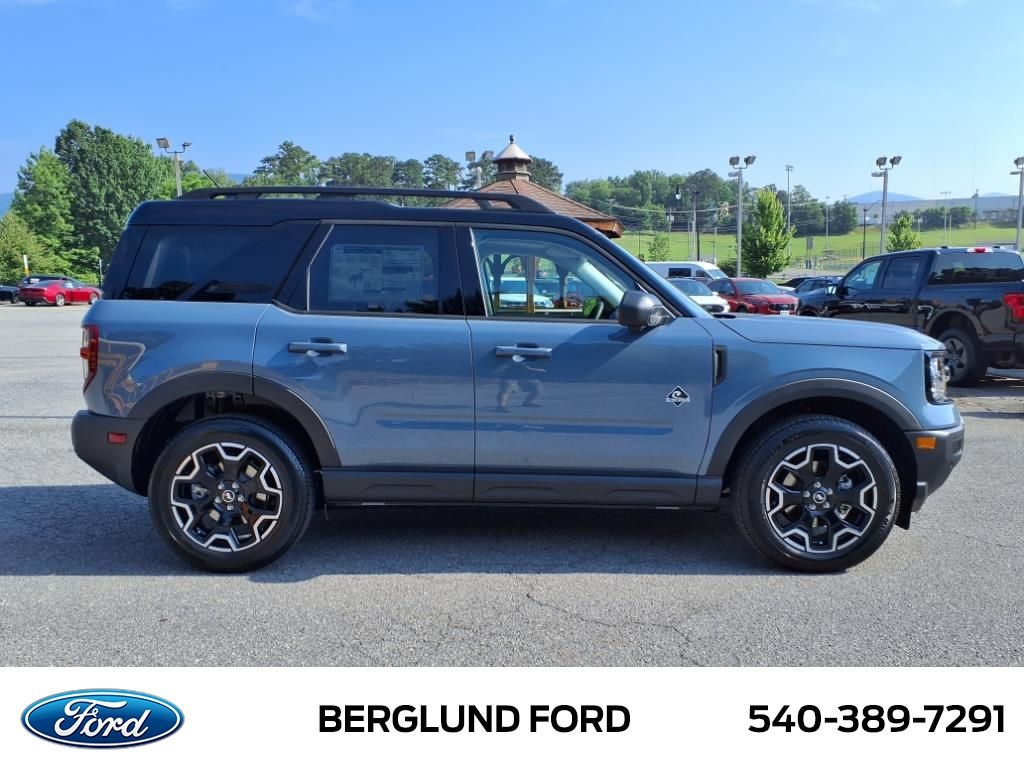 2025 Ford Bronco Sport Outer Banks photo 3