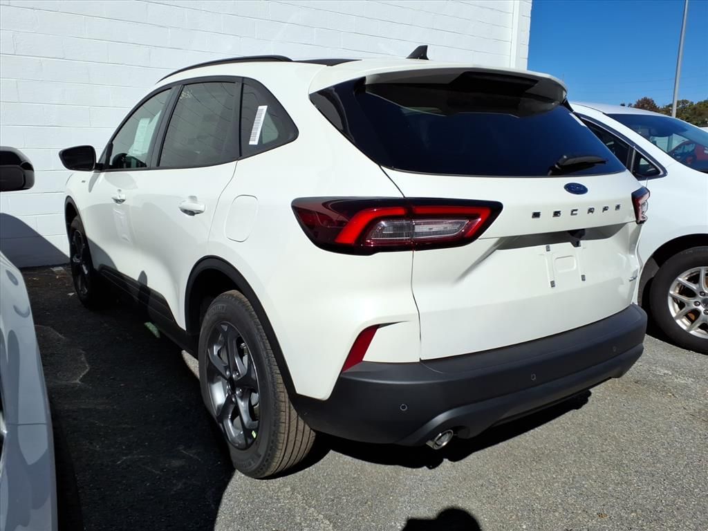 2026 Ford Escape ST-Line photo 3