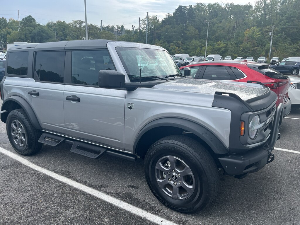 2024 Ford Bronco Big Bend photo 2