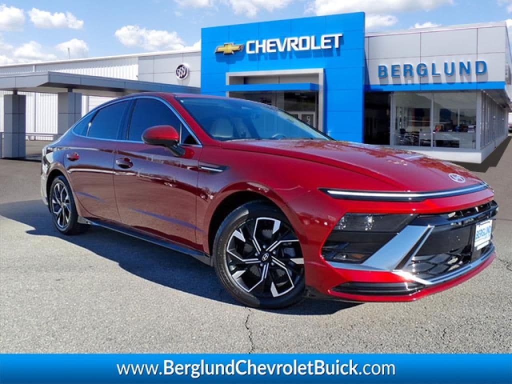 Used 2024 Hyundai Sonata SEL Sedan