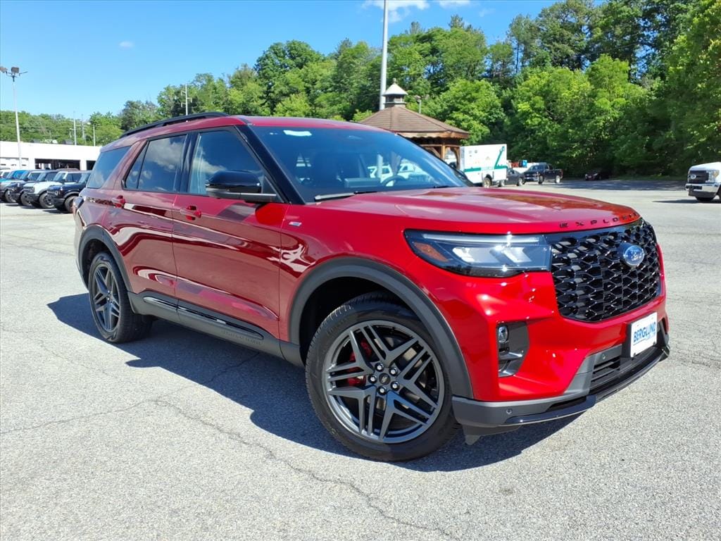 2026 Ford Explorer ST-LINE 4WD's photo