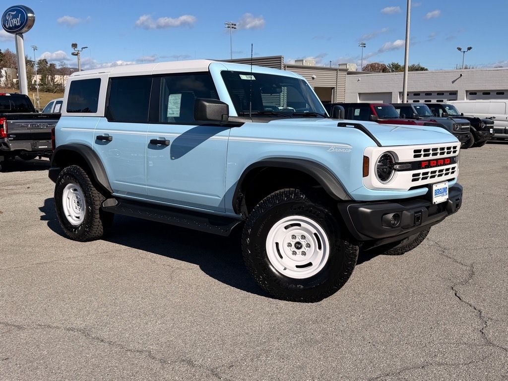 2025 Ford Bronco 4-Door Heritage Editon's photo