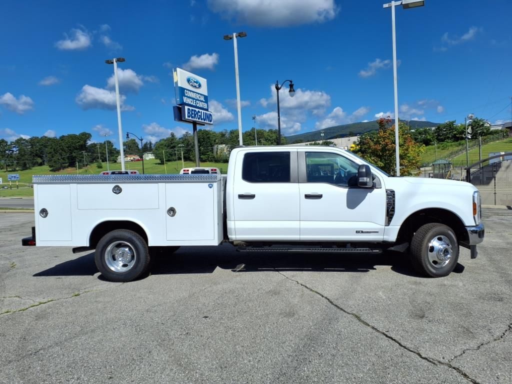 2024 Ford F-350 XL photo 2