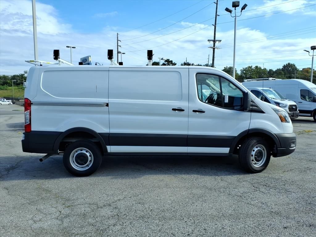 2024 Ford Transit Cargo Van photo 2