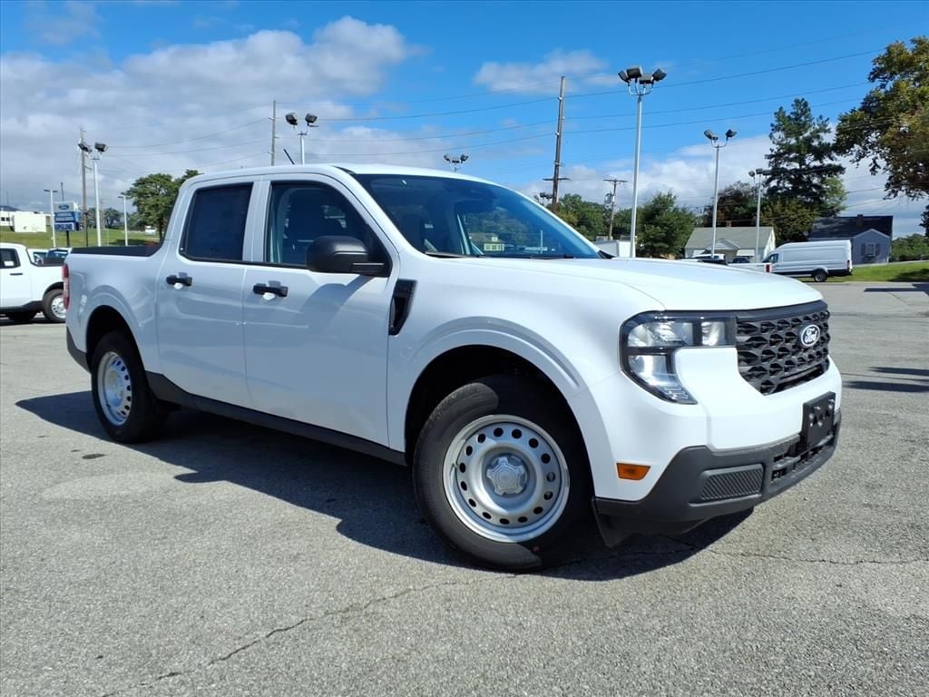 New 2025 Ford Maverick XL SuperCrew