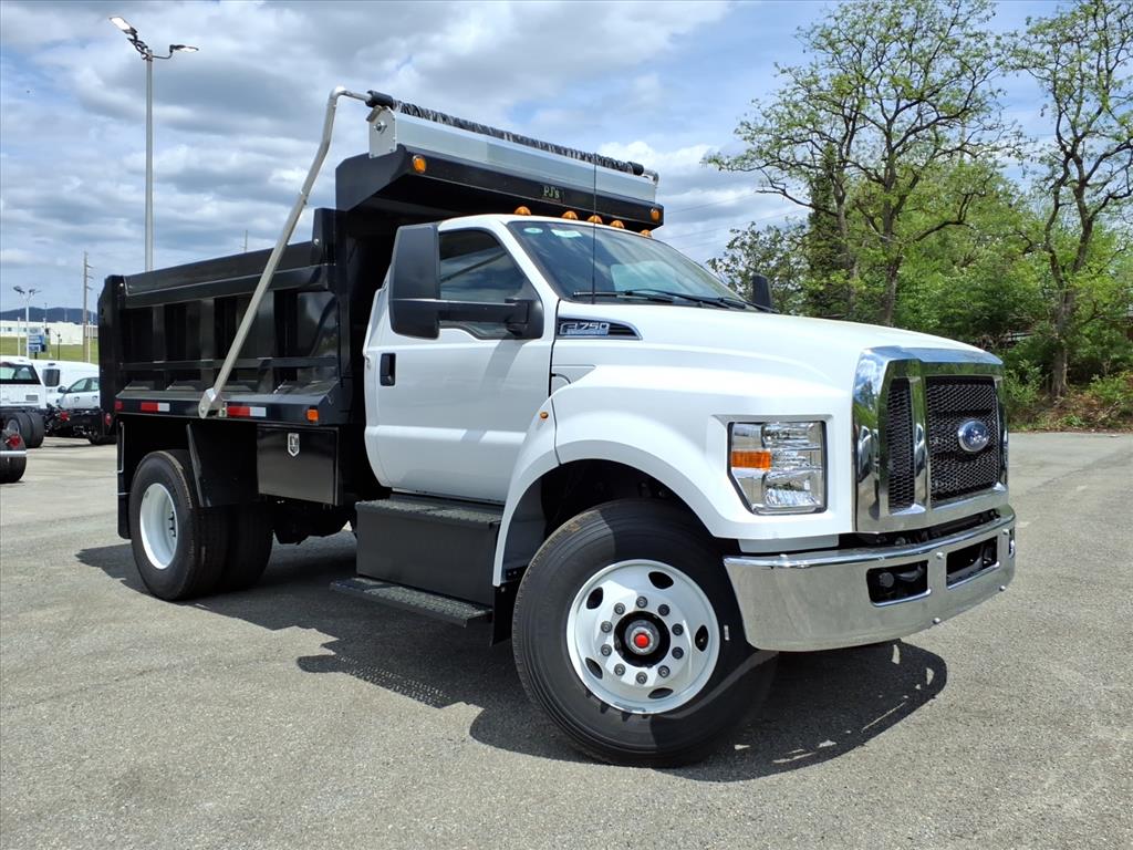 2027 Ford F-750's photo