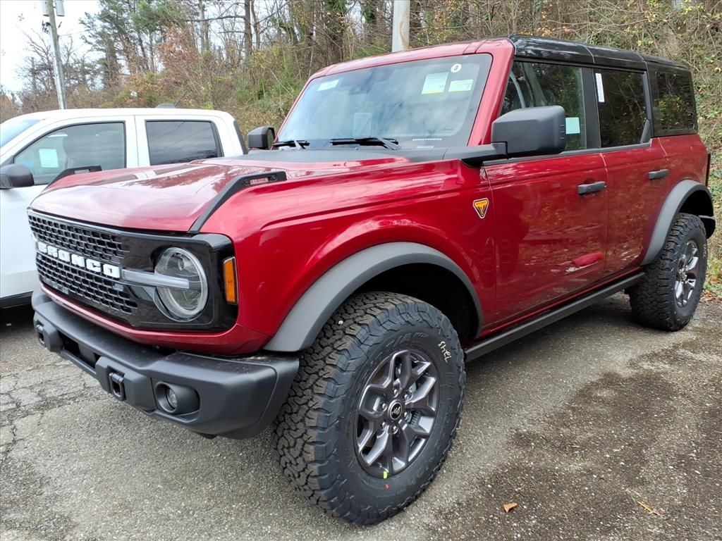 2025 Ford Bronco Badlands photo 2