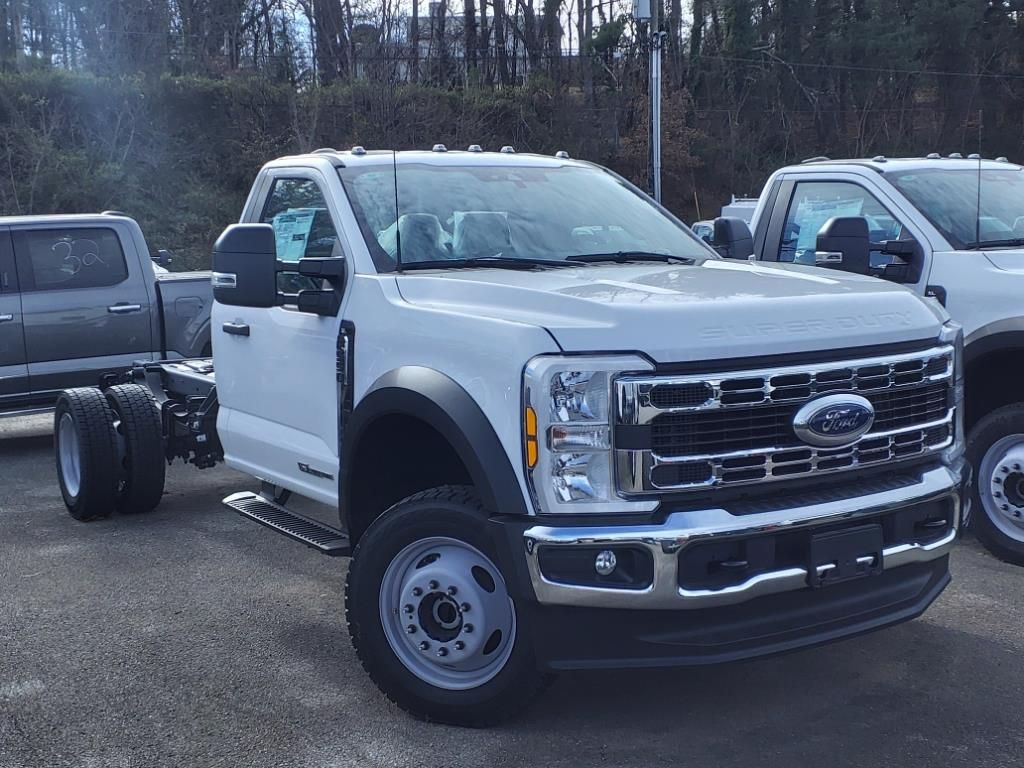 2024 Ford F-550 XL photo 2