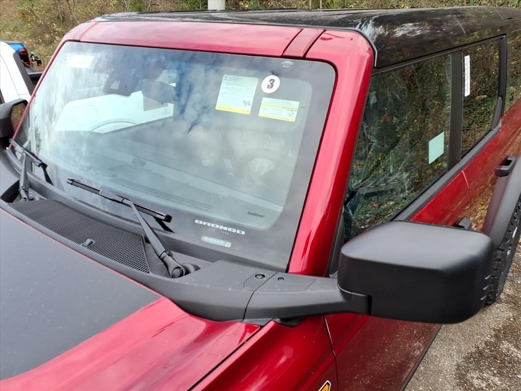 2025 Ford Bronco Badlands photo 3