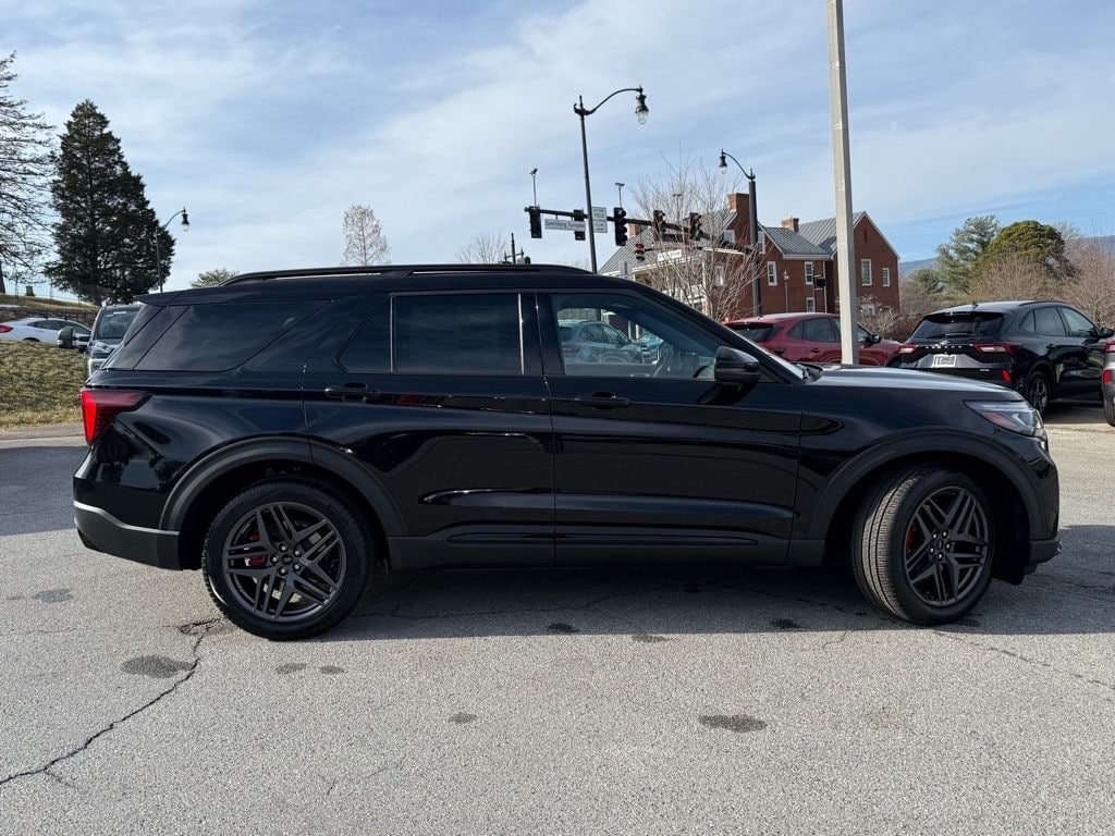 New 2026 Ford Explorer ST Sport Utility