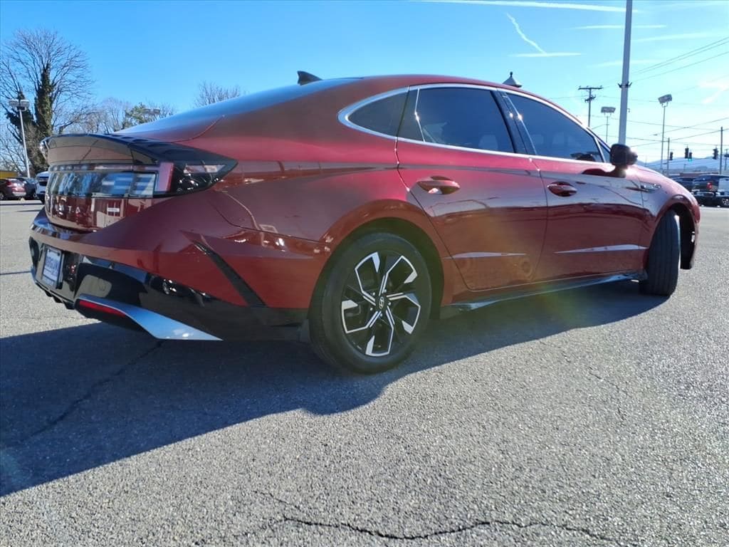 Used 2024 Hyundai Sonata SEL Sedan