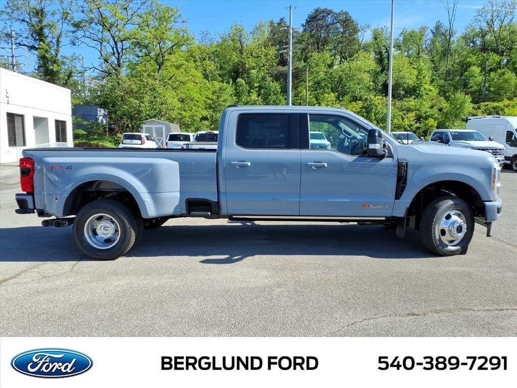 New 2026 Ford F-350 Platinum Crew Cab
