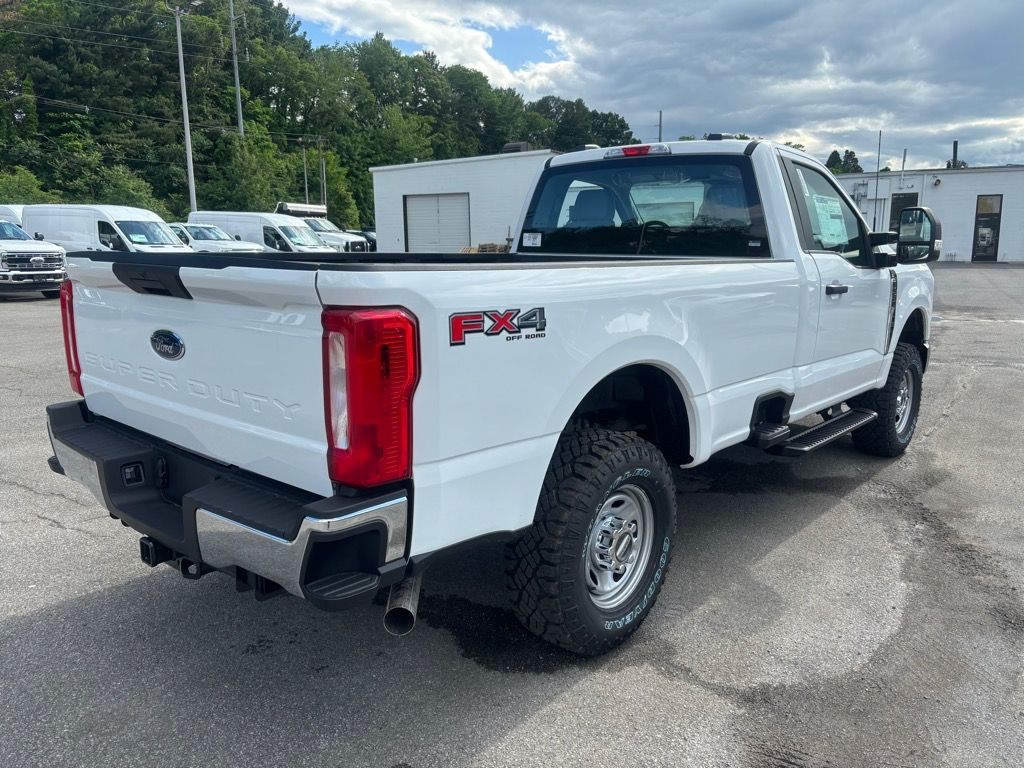 2024 Ford F-350 XL photo 4
