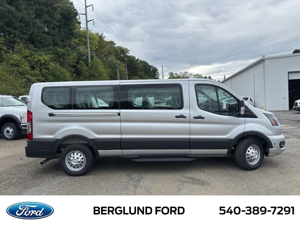 New 2025 Ford Transit Wagon XLT Wagon