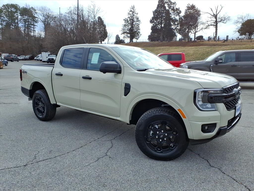 New 2025 Ford Ranger XLT SuperCrew