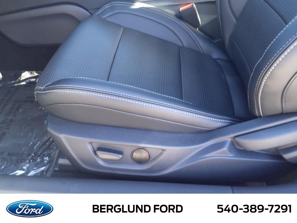 2025 Ford Mustang EcoBoost Premium Fastback - Photo 13