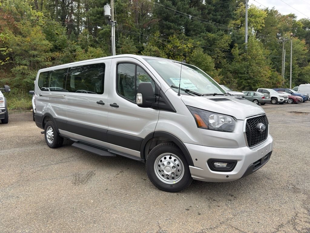 2025 Ford Transit XLT photo 2