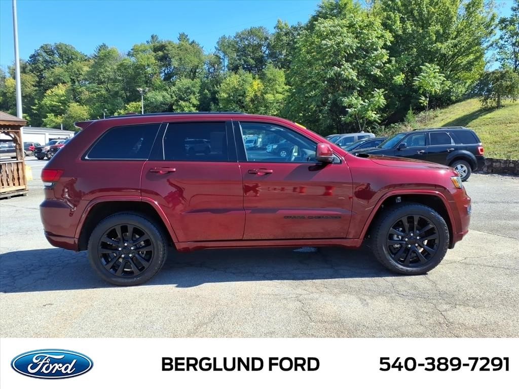 Used 2018 Jeep Grand Cherokee Laredo SUV