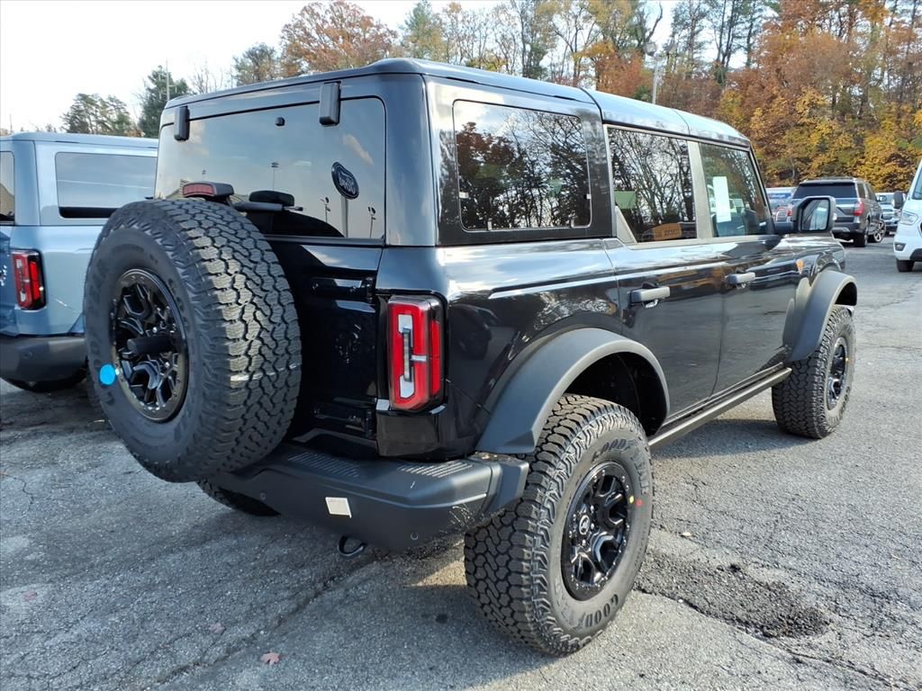 2025 Ford Bronco Badlands photo 3