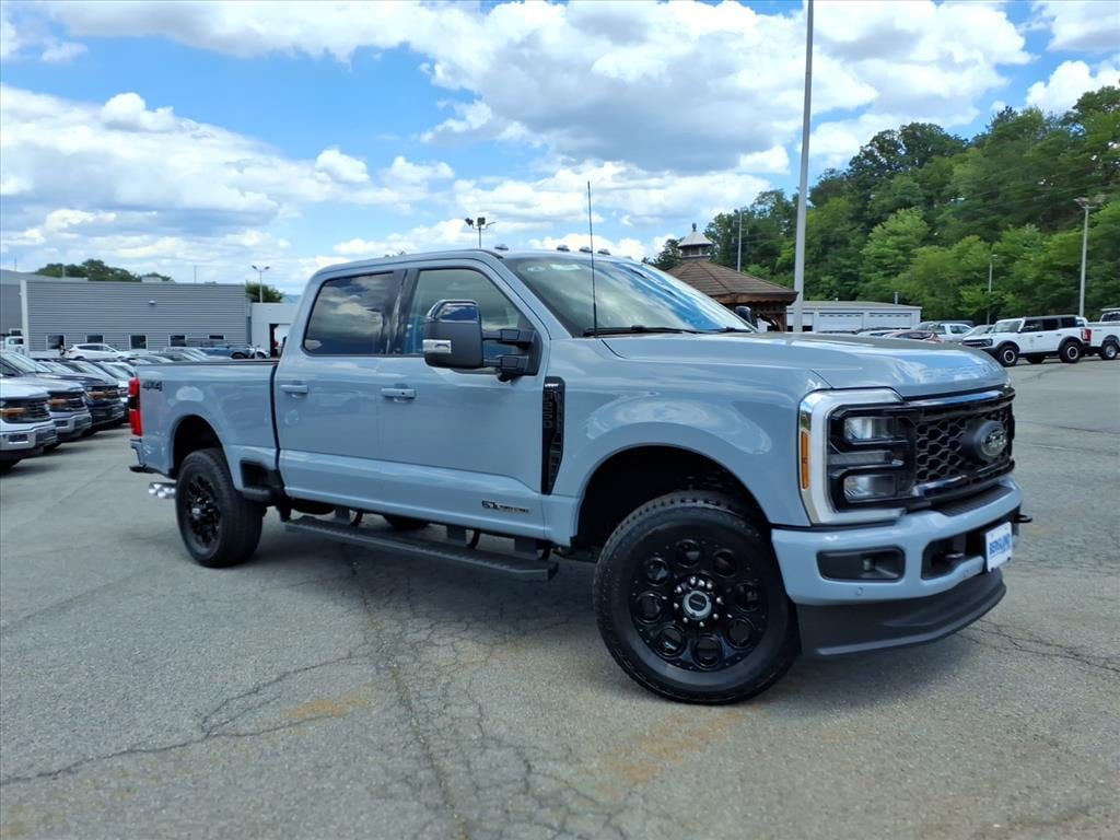 New 2026 Ford F-250 Lariat Crew Cab