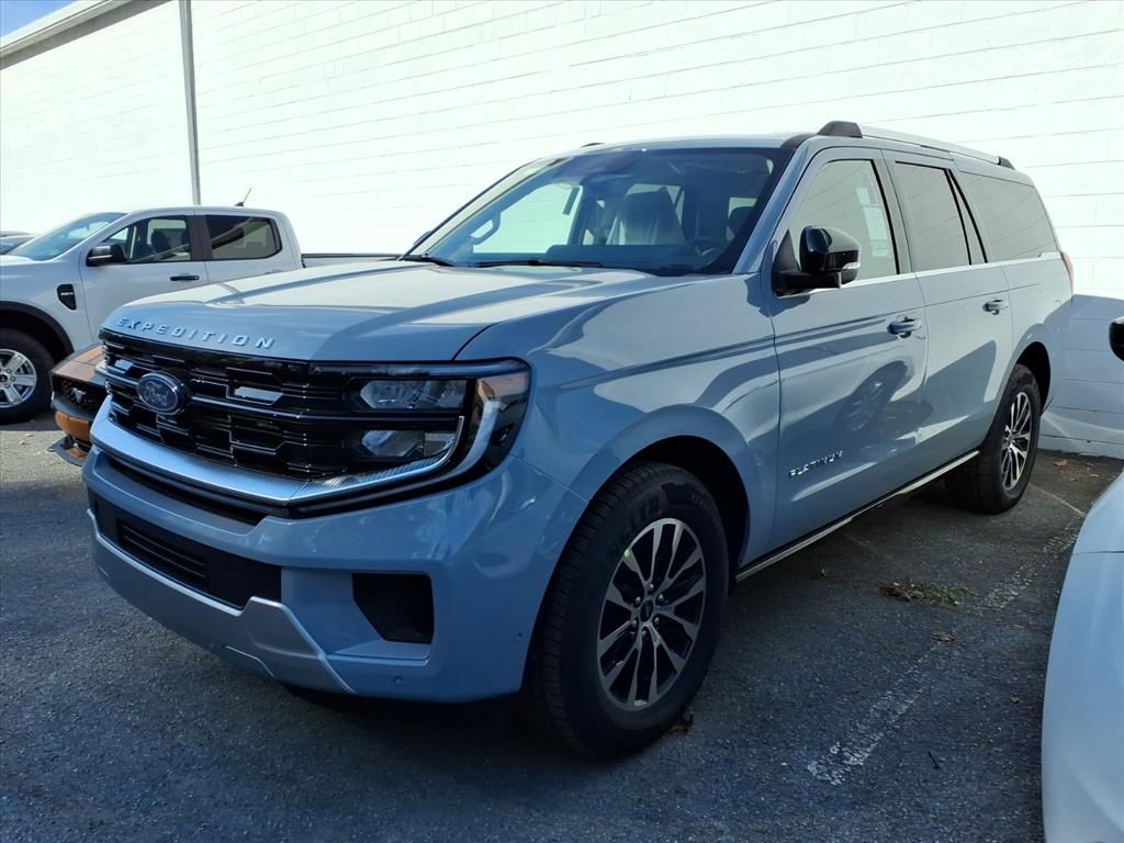 2025 Ford Expedition MAX Platinum photo 3