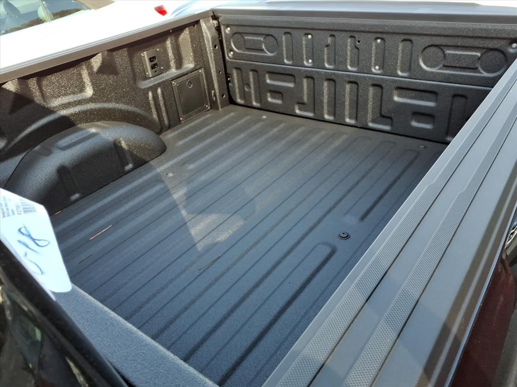 2025 Ford F-150 Lariat photo 4