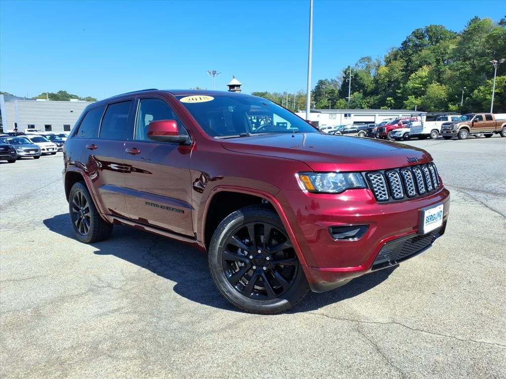 Used 2018 Jeep Grand Cherokee Laredo SUV