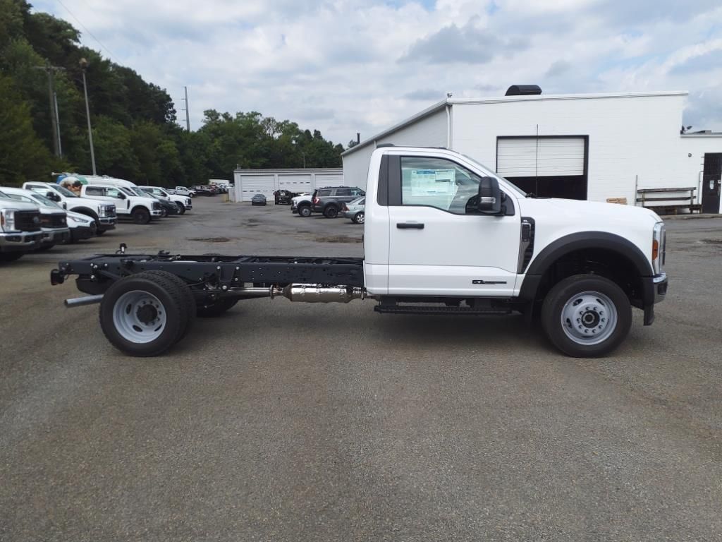2024 Ford F-550 XL photo 3