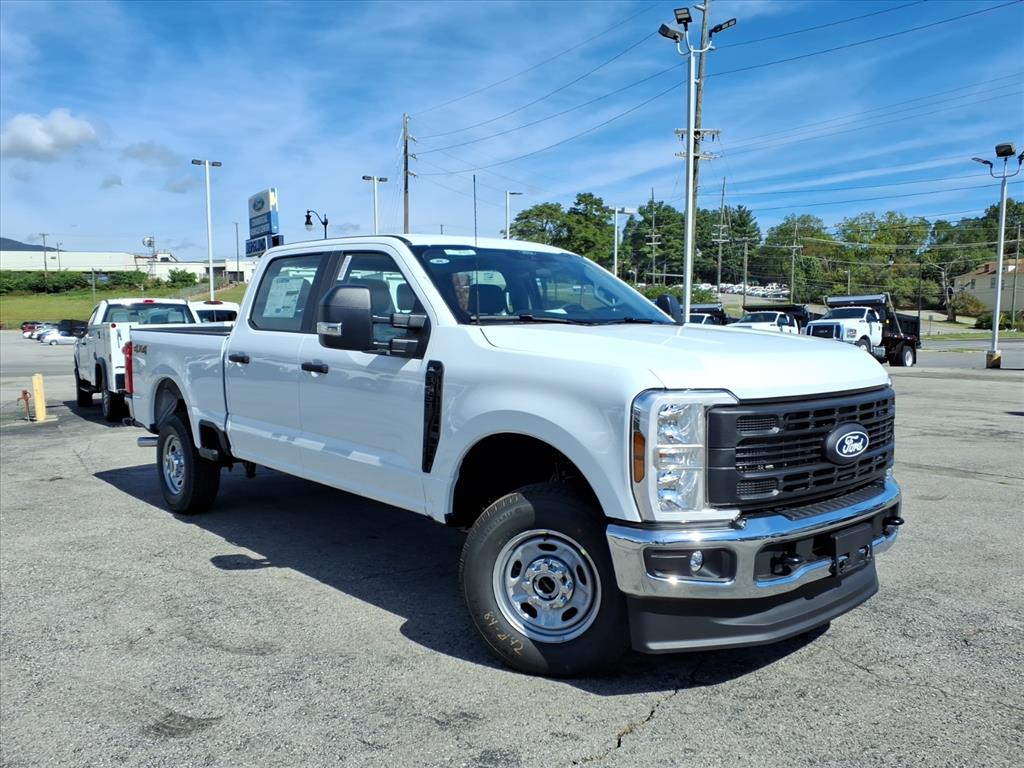 2027 Ford F-250 XL Crew Cab