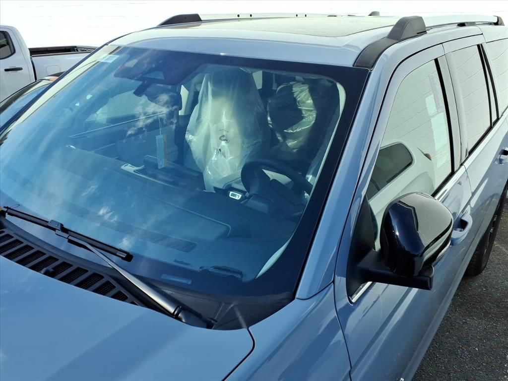 2025 Ford Expedition MAX Platinum photo 4