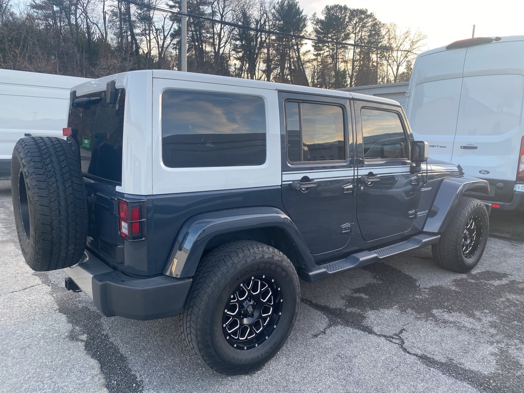 Used 2017 Jeep Wrangler Unlimited Sahara SUV