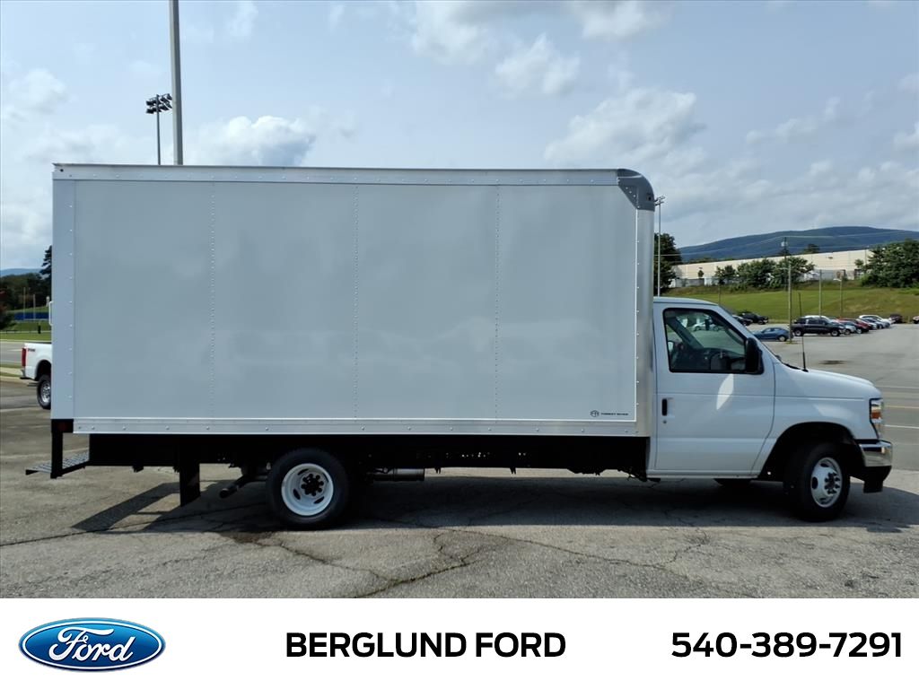 2026 Ford E-350 Base photo 2