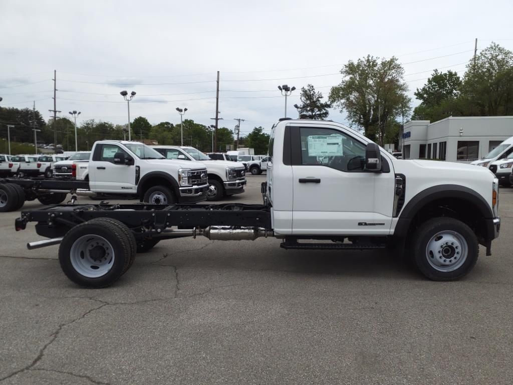 2024 Ford F-550 XL photo 3