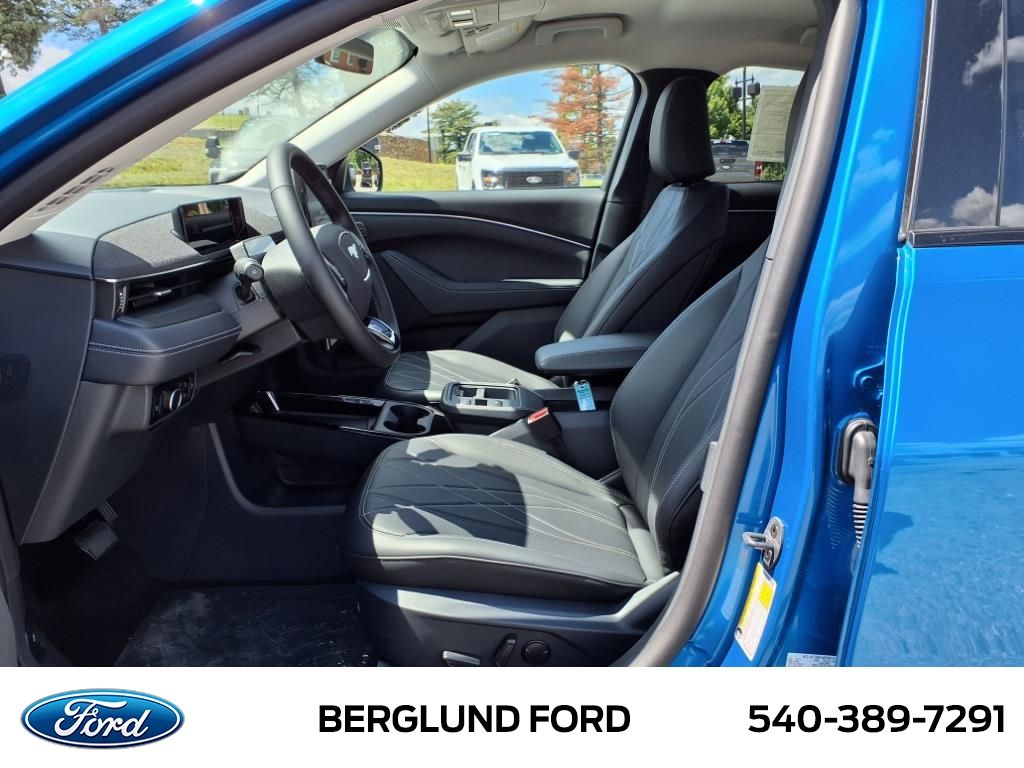 2025 Ford Mustang Mach-E Select photo 3