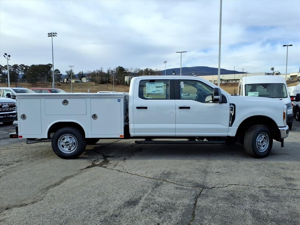 New 2026 Ford F-250 XL Crew Cab