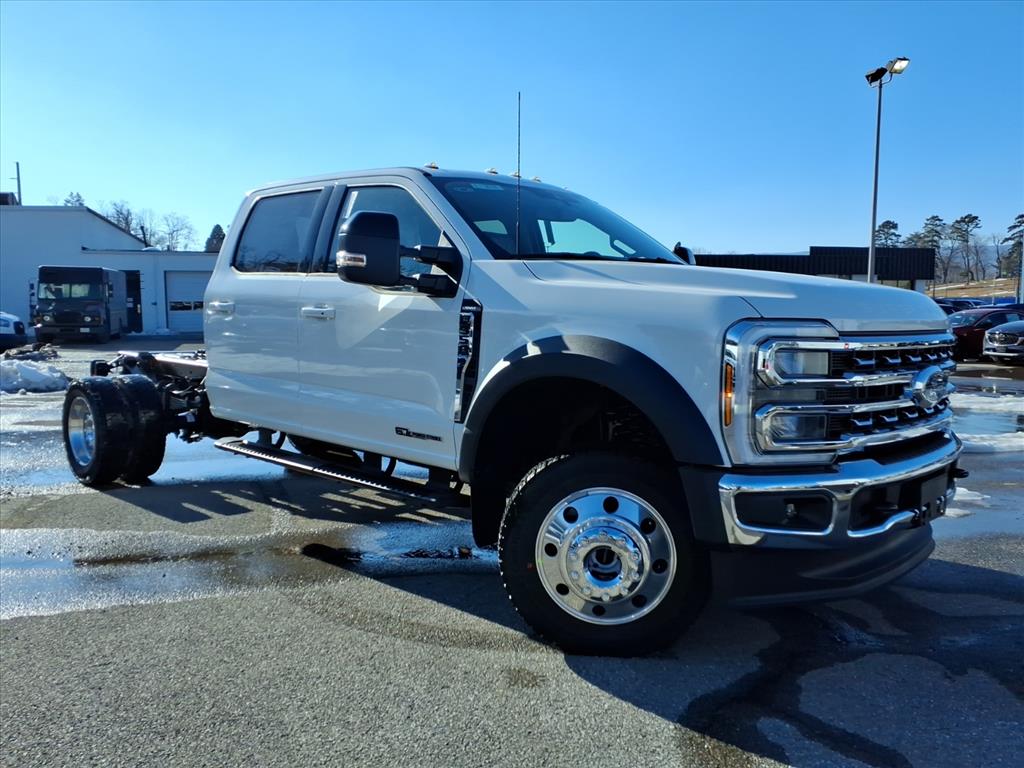 2026 Ford F-550 Lariat 4x4 Crew Cab 179-In DRW's photo