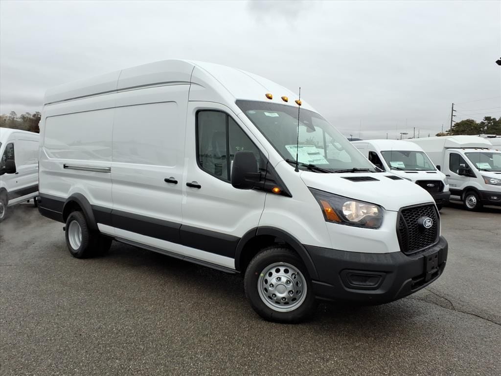New 2026 Ford Transit Van Base Extended Cargo Van