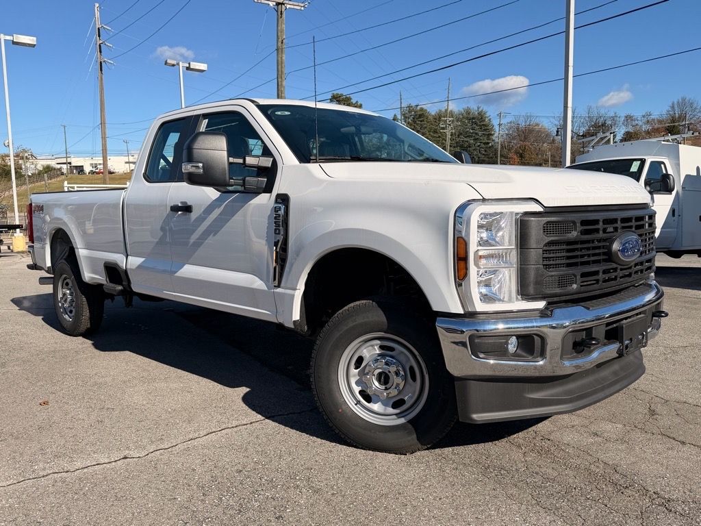2025 Ford F-250 Super Duty XL's photo