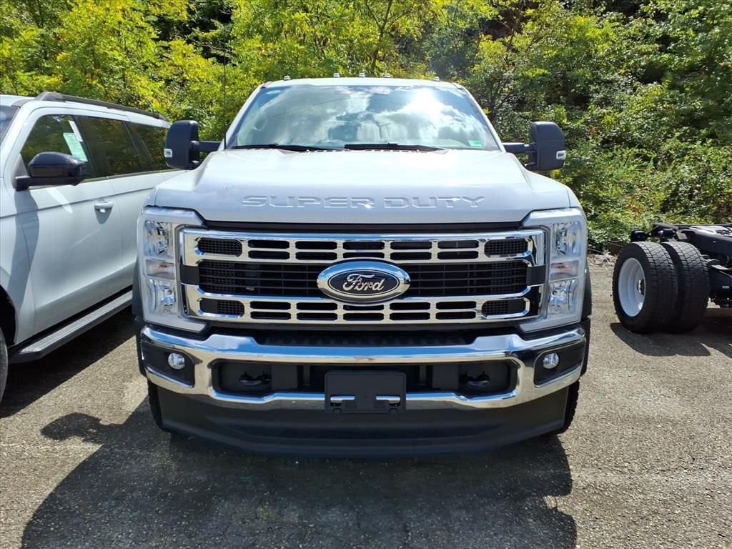 2024 Ford F-550 XL photo 2