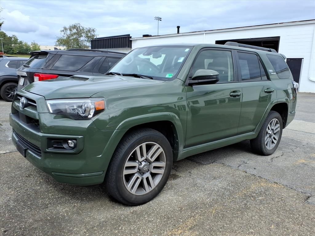 2022 Toyota 4Runner TRD Sport photo 2