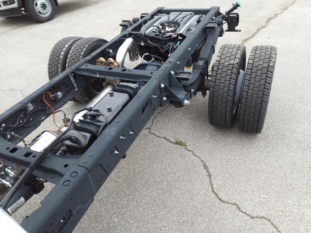 2024 Ford F-550 XL photo 4